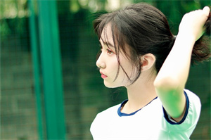 上海养生网：Shanghai, the fashion capital： Discover the latest and most popular fashion trends, brands, and designers